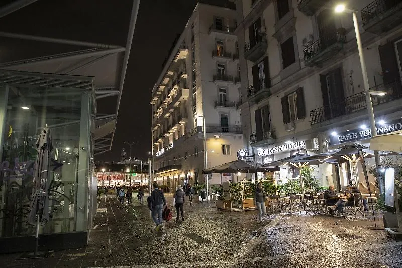Ideal City Walk Neapel 3*,  Italien