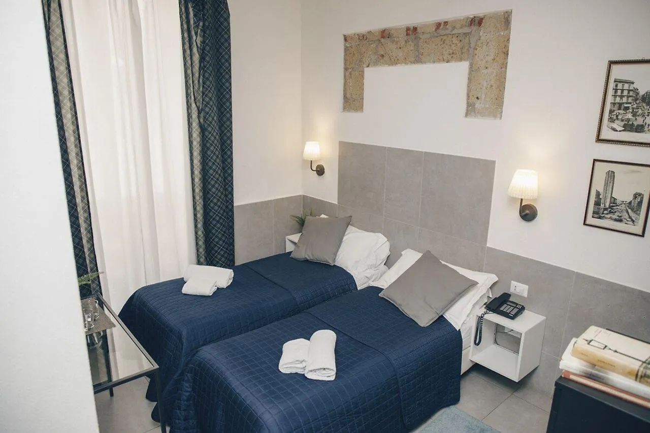 Ideal City Walk Napoli 3*,  Italien