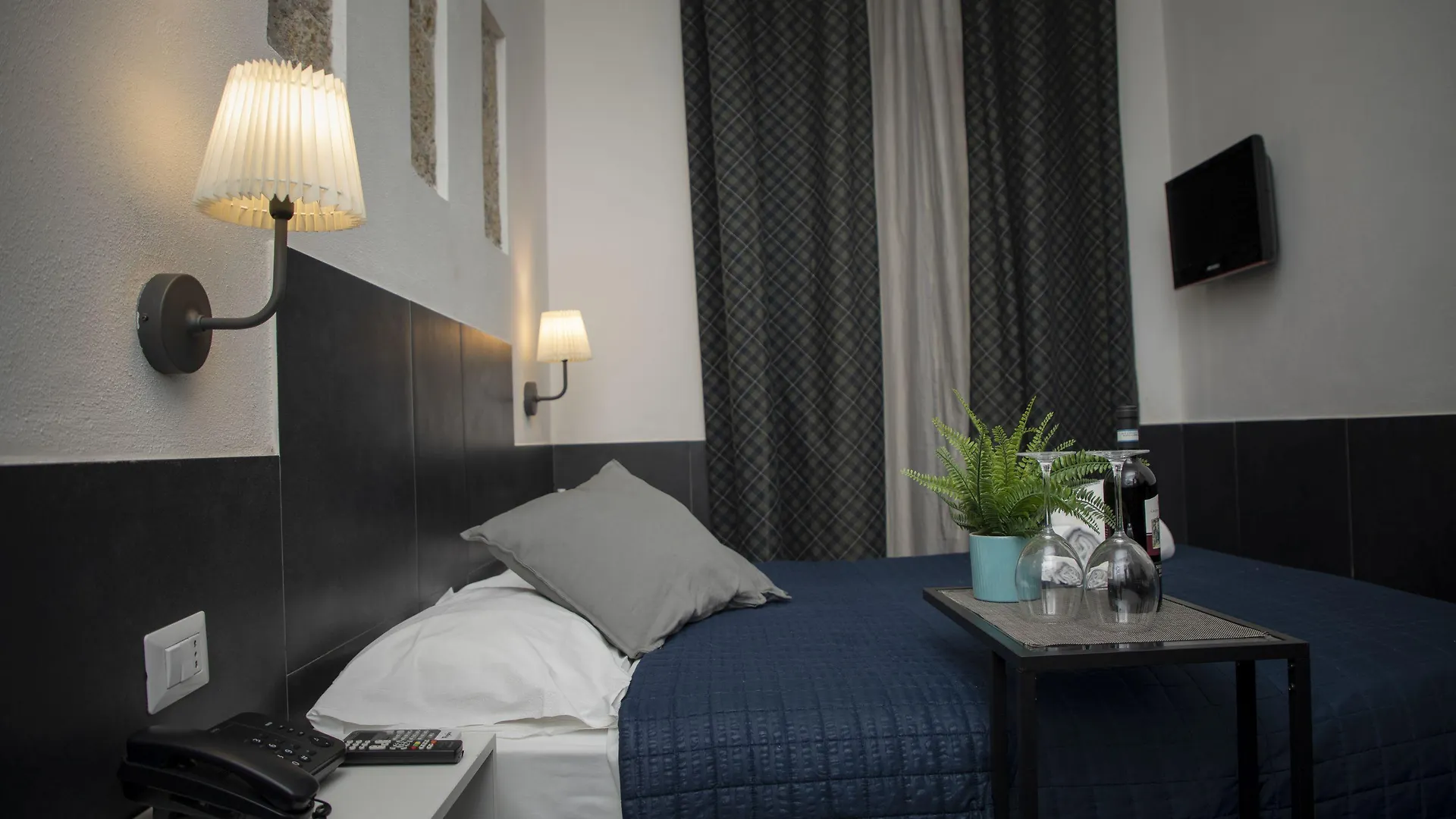 Hotel Ideal City Walk Naples