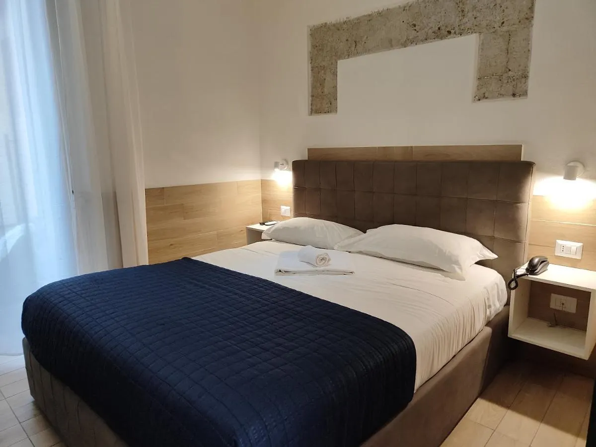 Hotel Ideal City Walk Naples