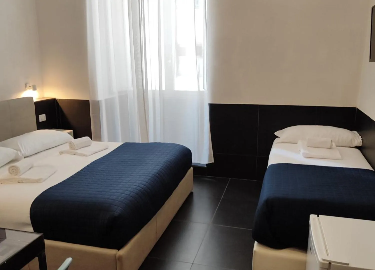 Ideal City Walk Neapol Hotel